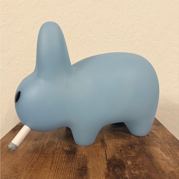 Smorkin' Labbit Clear Blue 10-Inch Figure - Picture 7 of 10